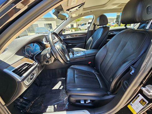 Used 2018 BMW 740i image 20