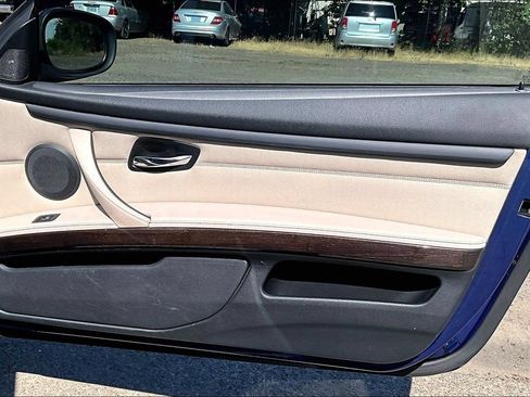 Used 2012 BMW 328i Convertible RWD image 23