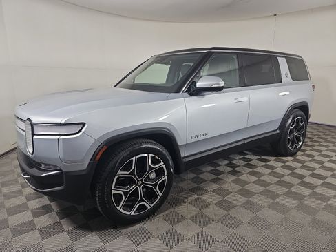 Used 2024 Rivian R1S Adventure AWD/4WD image 1