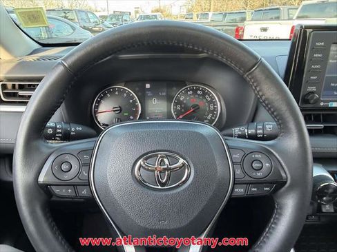 Certified 2022 Toyota RAV4 XLE Premium image 9
