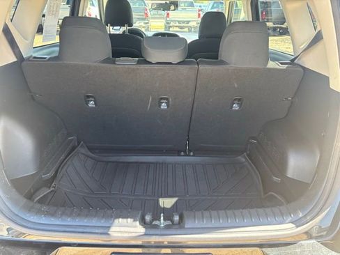 Used 2023 Kia Soul LX w/ LX Technology Package FWD image 9