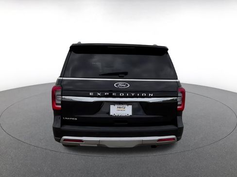 Used 2024 Ford Expedition Limited RWD image 12
