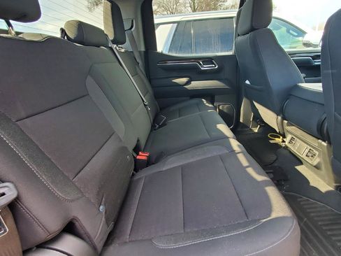 Used 2024 GMC Sierra 1500 SLE image 6