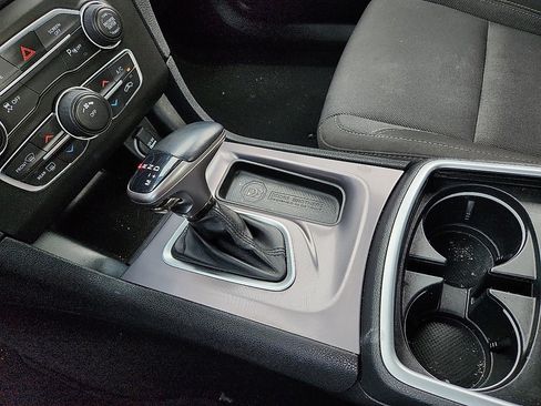 Used 2022 Dodge Charger SXT image 12