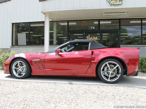 Used 2011 Chevrolet Corvette Grand Sport w/ Preferred Equipment Group RWD image 5