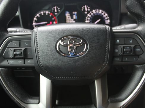Used 2026 Toyota Tundra SR5 w/ SR5 Convenience Package AWD/4WD image 24