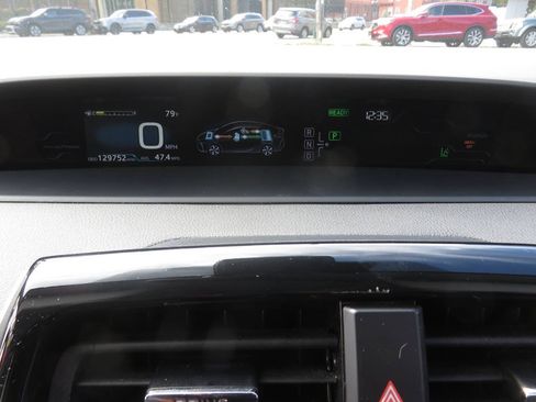 Used 2018 Toyota Prius Prime Plus w/ Carpet Mat Package FWD image 15