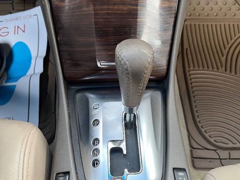 Used 2011 Nissan Altima 2.5 SL w/ 2.5SL Pkg image 16