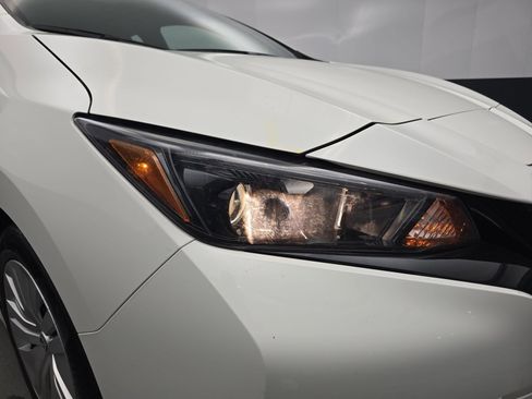 Used 2024 Nissan Leaf S image 10