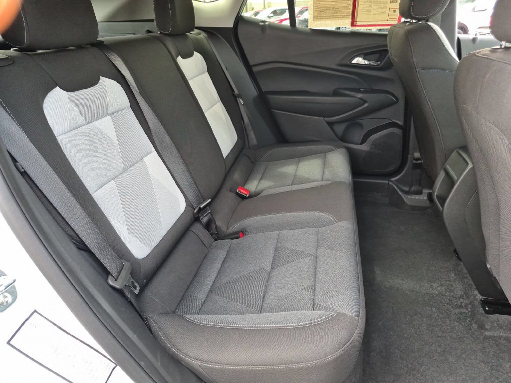 Used 2025 Chevrolet Trax LS FWD image 30