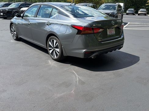 Used 2021 Nissan Altima 2.5 SV w/ SV Premium Package FWD image 5