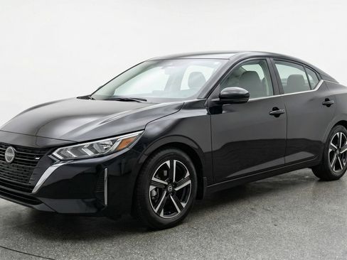 Used 2025 Nissan Sentra SV FWD image 3