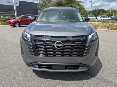 Used 2026 Nissan Pathfinder Platinum w/ Cargo Package FWD image 9