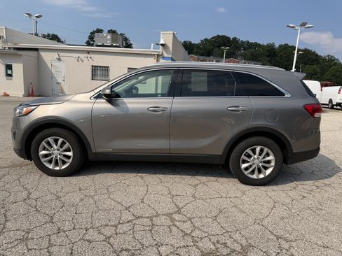 Used 2016 Kia Sorento LX AWD/4WD image 4