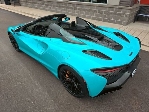 Used 2025 McLaren Artura Spider image 30