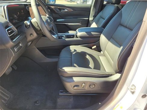 New 2026 Chevrolet Traverse High Country image 10