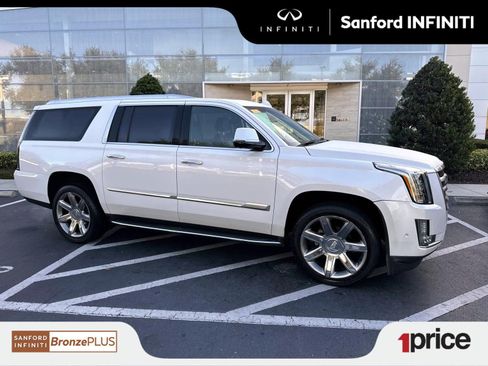 Used 2019 Cadillac Escalade ESV Premium Luxury image 1