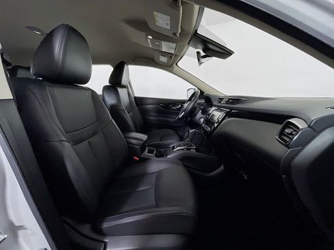 Used 2022 Nissan Rogue Sport SL image 30