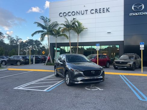 Used 2025 MAZDA CX-5 AWD 2.5 S w/ Preferred Package image 3