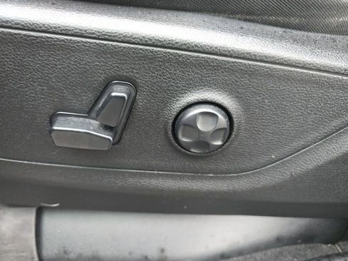 Used 2019 RAM 1500 Big Horn AWD/4WD image 7