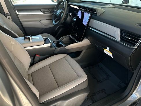 New 2026 GMC Terrain Elevation image 16