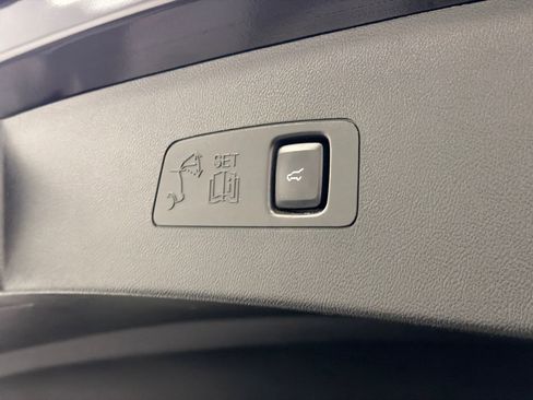 Certified 2022 Lincoln Corsair AWD w/ Premium Package image 9