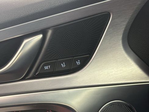 Used 2019 Genesis G70 3.3T Dynamic image 40