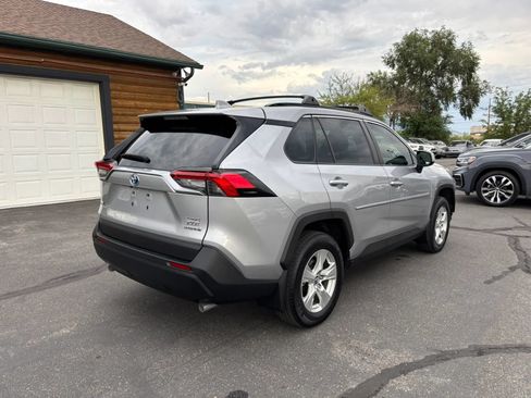 Used 2020 Toyota RAV4 XLE w/ Convenience Package AWD/4WD image 7