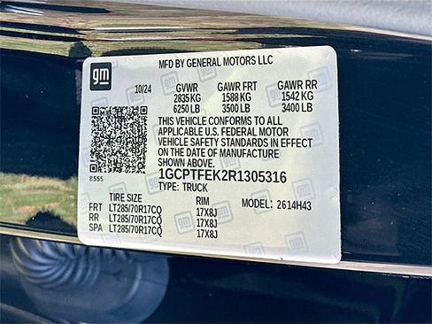 Used 2024 Chevrolet Colorado ZR2 w/ ZR2 Convenience Package III image 32