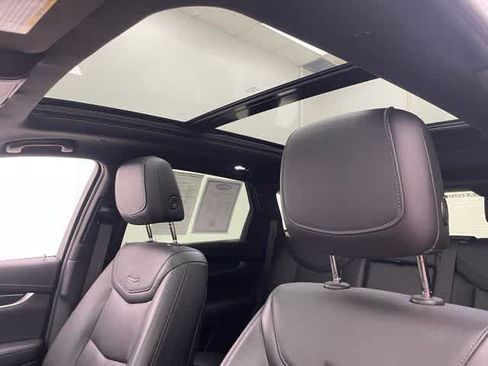 Certified 2020 Cadillac XT5 Premium Luxury w/ LPO, Floor Liner Package AWD/4WD image 8