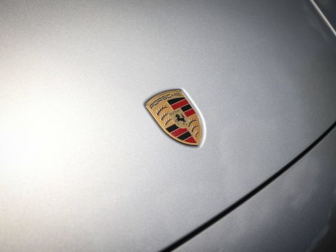 Used 2025 Porsche 911 Carrera RWD image 12