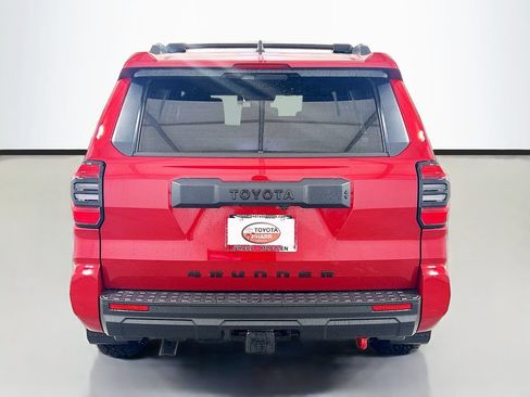 New 2026 Toyota 4Runner SR5 AWD/4WD image 5