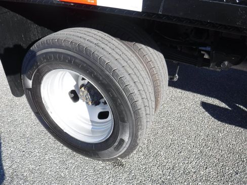 Used 2022 Ford F350 XL image 3