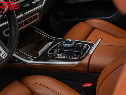 Used 2024 BMW X7 M60i w/ Executive Package image 30