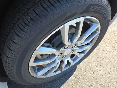 Used 2022 GMC Terrain Denali w/ LPO, Floor Liner Package image 31