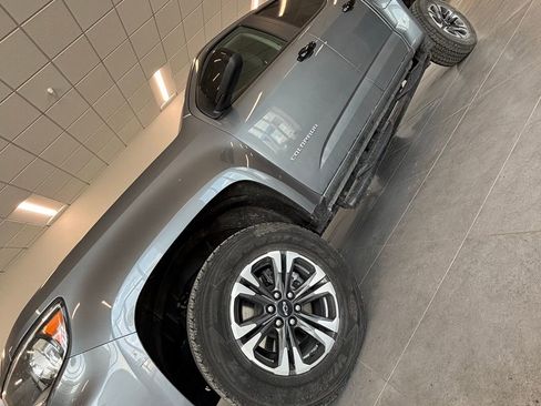 Used 2022 Chevrolet Colorado Z71 image 9