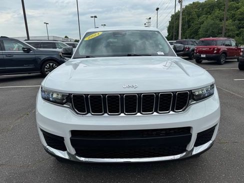 Used 2024 Jeep Grand Cherokee L Laredo AWD/4WD image 2