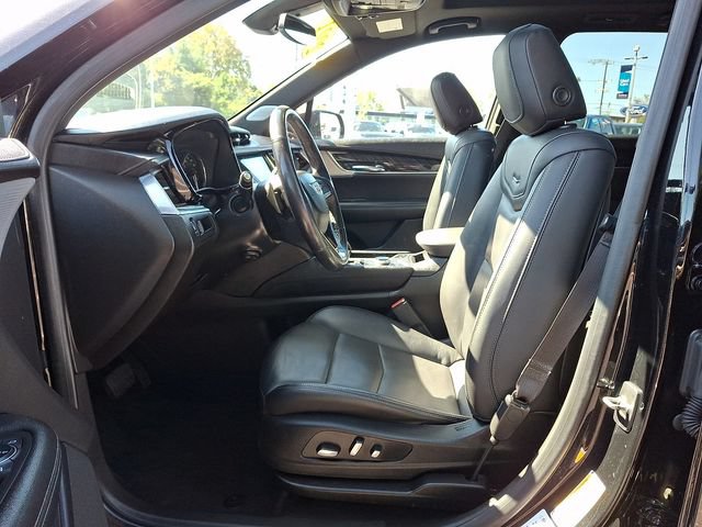 Used 2021 Cadillac XT6 Premium Luxury w/ LPO, Floor Liner Package AWD/4WD image 16