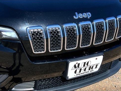 Used 2019 Jeep Cherokee Latitude w/ Popular Appearance Group AWD/4WD image 32