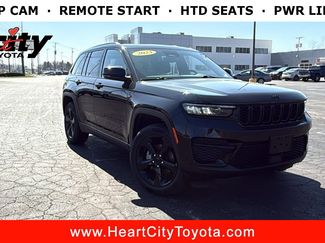 Used 2023 Jeep Grand Cherokee Altitude video 1