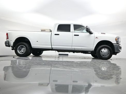 Used 2024 RAM 3500 Tradesman w/ Chrome Appearance Group image 49