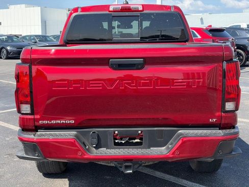 Used 2023 Chevrolet Colorado LT w/ LT Convenience Package II AWD/4WD image 3