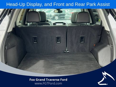 Used 2023 GMC Terrain SLT w/ Infotainment Package II AWD/4WD image 37