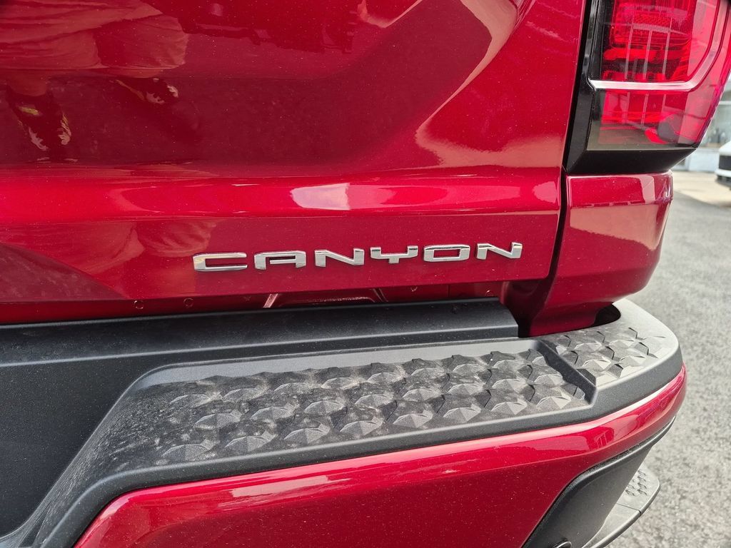 New 2026 GMC Canyon Denali AWD/4WD image 11