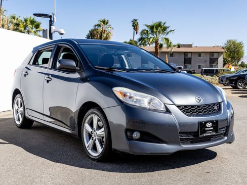 Used 2010 Toyota Matrix S w/ All Weather Guard Pkg FWD image 8