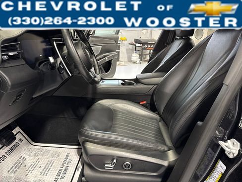 Used 2024 Maserati Grecale GT image 12