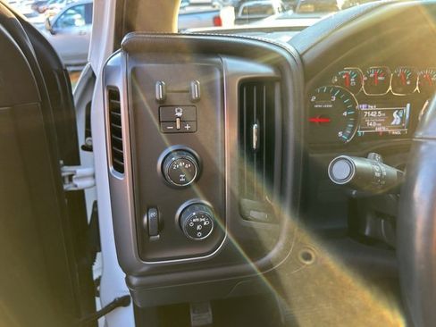 Used 2018 GMC Sierra 2500 SLT w/ Duramax Plus Package image 24