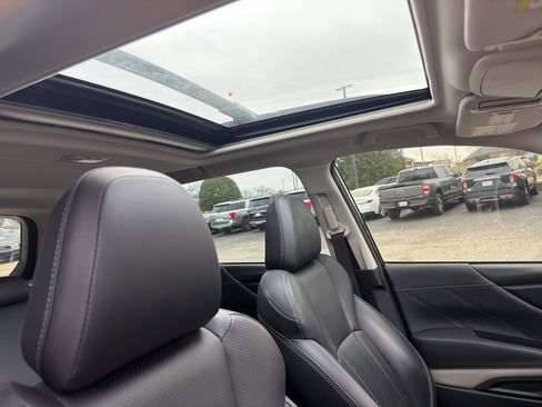 Used 2022 Subaru Forester Limited image 13