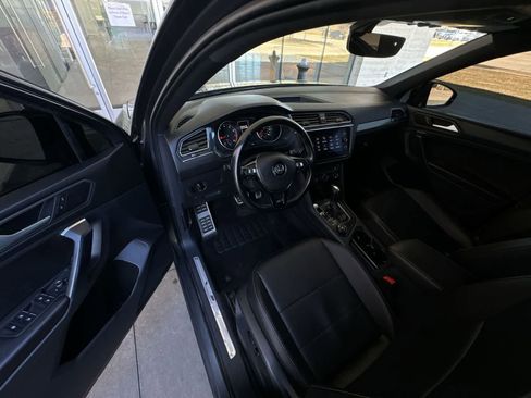Used 2021 Volkswagen Tiguan SE R-Line w/ 2-Row Tiguan MDO Package image 10