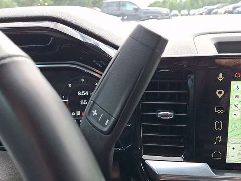 Used 2025 GMC Sierra 1500 SLT AWD/4WD image 14